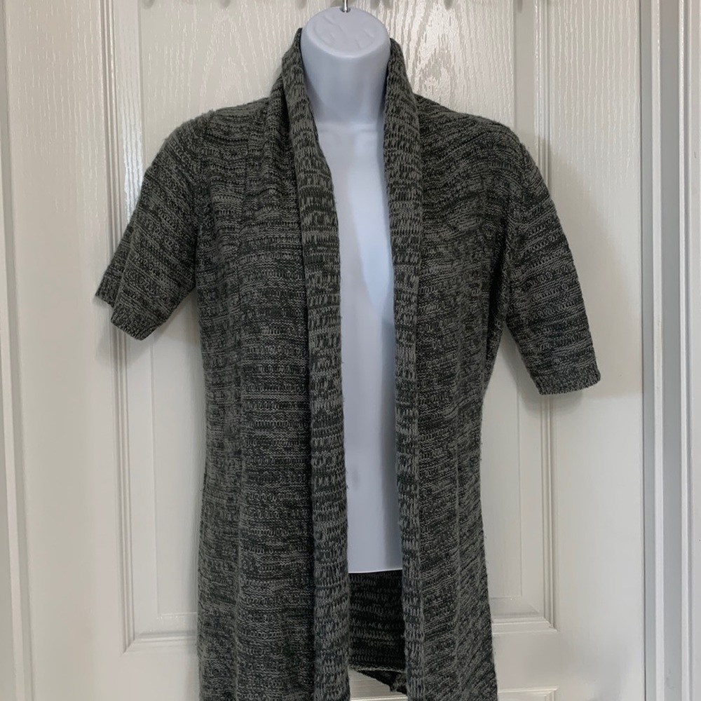 Short sleeved cardigan sweater -Gray and light gray The Limited